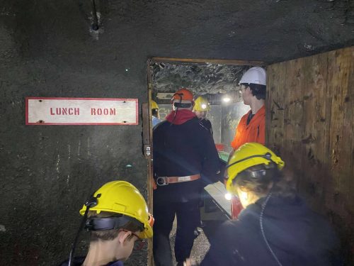 27382946b61560d36fb5cd5266509775