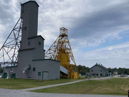 a776b52c5ff4316a2dc9f85c3ca63ee2