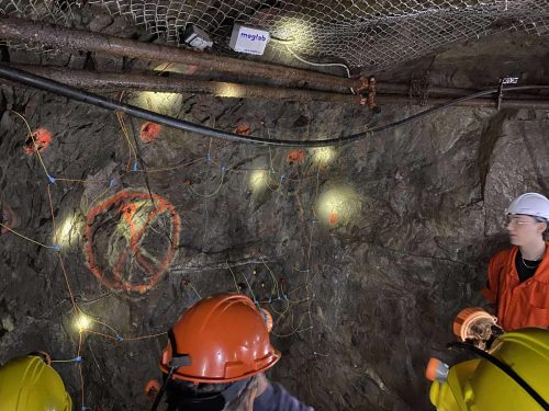 b0f532bf9024553c1fd9ecf1f4d729eb